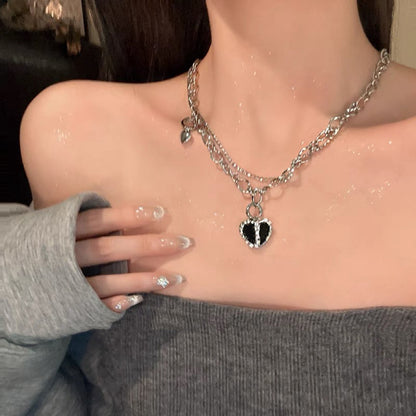 Niche Full Diamond Black Heart Pendant